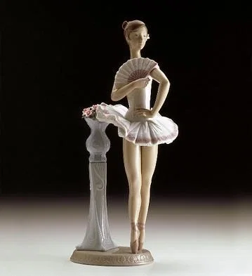 En Pointe 1997-00 by Lladro — Porcelain Figurine