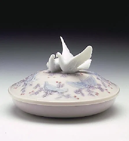 The Encounter by Lladro — Porcelain Figurine