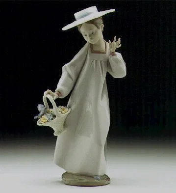 Hello Friend 1997-00 by Lladro — Porcelain Figurine