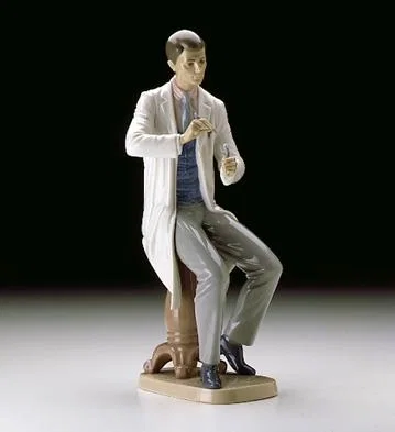 Dentist 1997-00 by Lladro — Porcelain Figurine