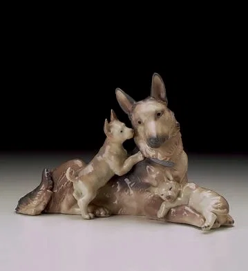 German Shepherd Dog With Puppies 1997-2000 by Lladro — Porcelain Figurine