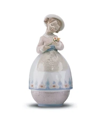 Treasures Of The Heart 1999-01 by Lladro — Porcelain Figurine