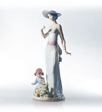 Flower In Bloom 1999-02 by Lladro
