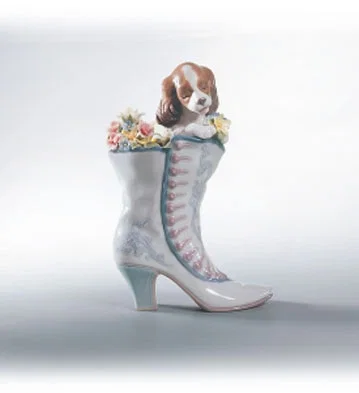 A Well Heeled Puppy 2001-2002 by Lladro — Porcelain Figurine