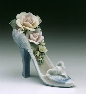 Stepping Into Spring 2001 Only by Lladro — Porcelain Figurine