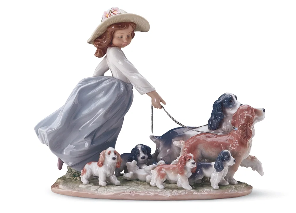 Puppy Parade Priviledge 2001-C by Lladro — Porcelain Figurine