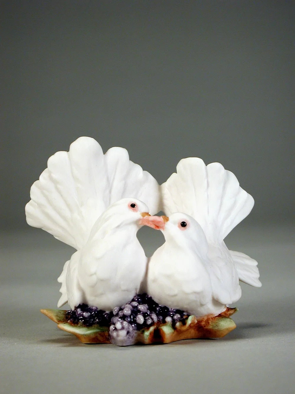 TWO DOVES by Giuseppe Armani — Sculpture
