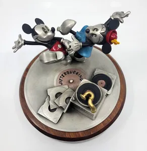WDCC Disney Classics Mickey and Minnie Jitterbugging Pewter