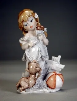 EATING ICE CREAM by Giuseppe Armani — Sculpture