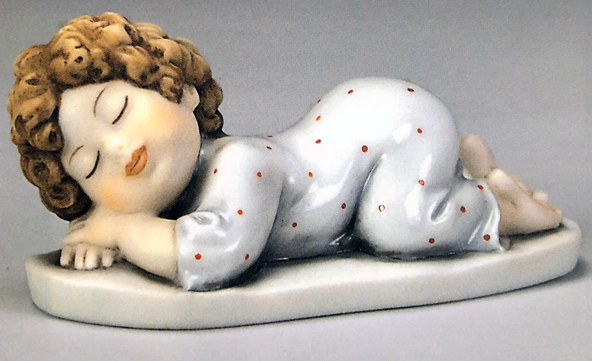 SLEEPING BABY by Giuseppe Armani — Sculpture
