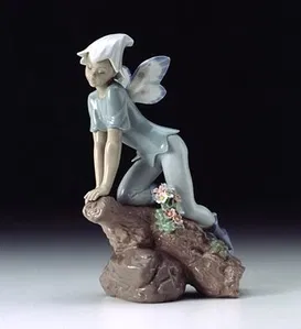 Lladro - Prince Of Elves 2001 - 2002