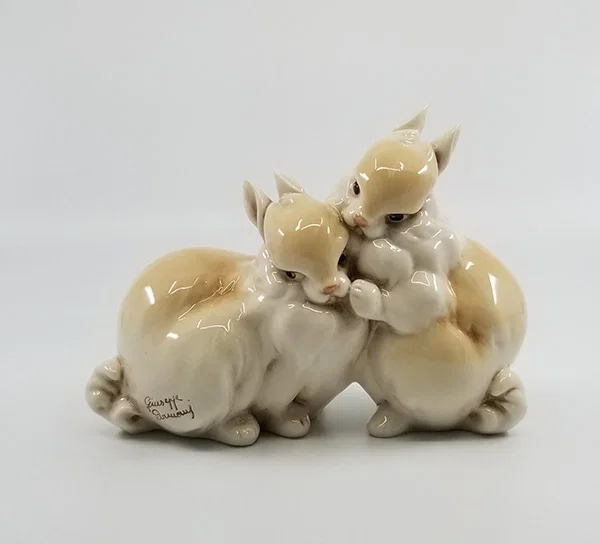 Two Rabbits by Giuseppe Armani — Sculpture