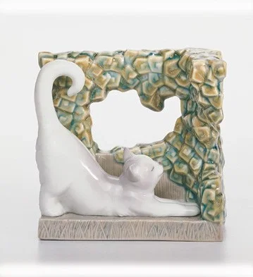 Kitten Natural Frames by Lladro — Porcelain Figurine