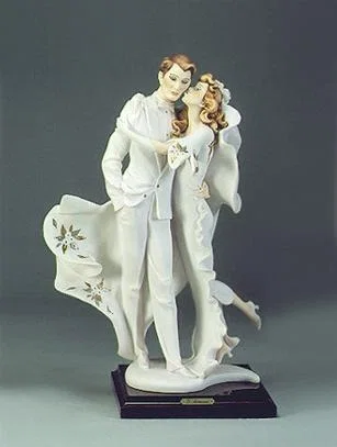 The Kiss by Giuseppe Armani — Sculpture