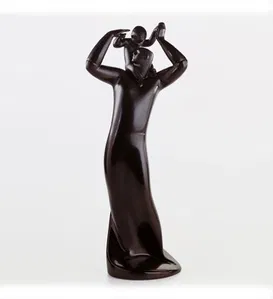 Lladro - Guide Ebony Look