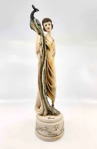 Giuseppe Armani - Lady With Peacock