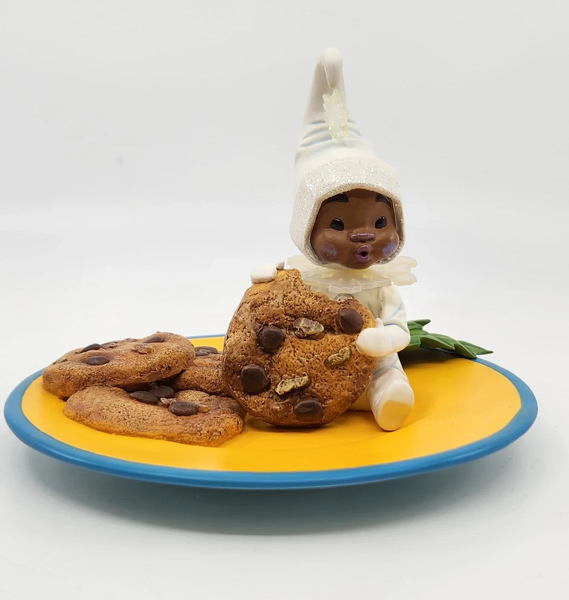 Yum! Yum! by Flakeling Tales By Thomas Blackshear