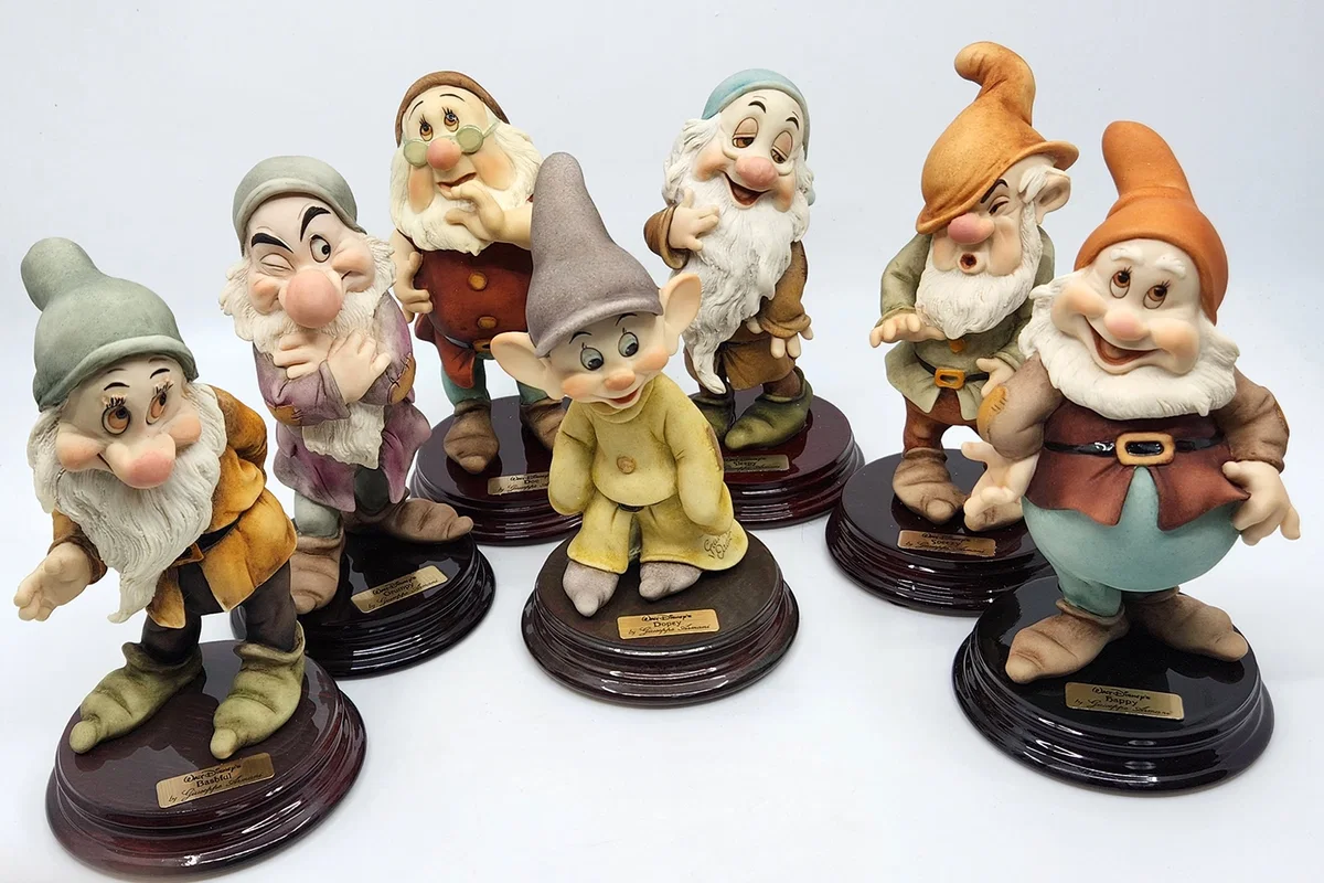 Seven Dwarfs Set by Giuseppe Armani — Sculpture