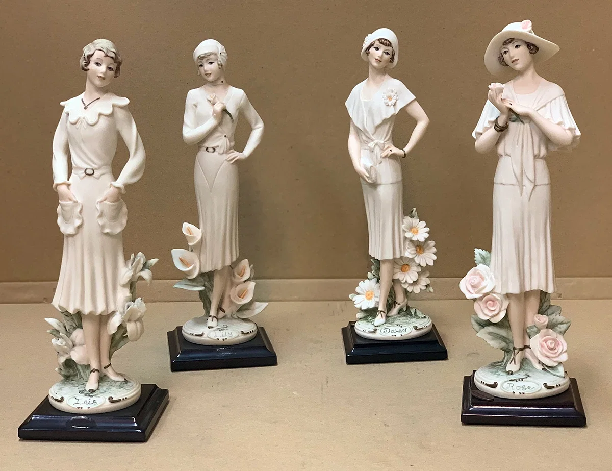 Ladies With Flowers Set by Giuseppe Armani — Sculpture