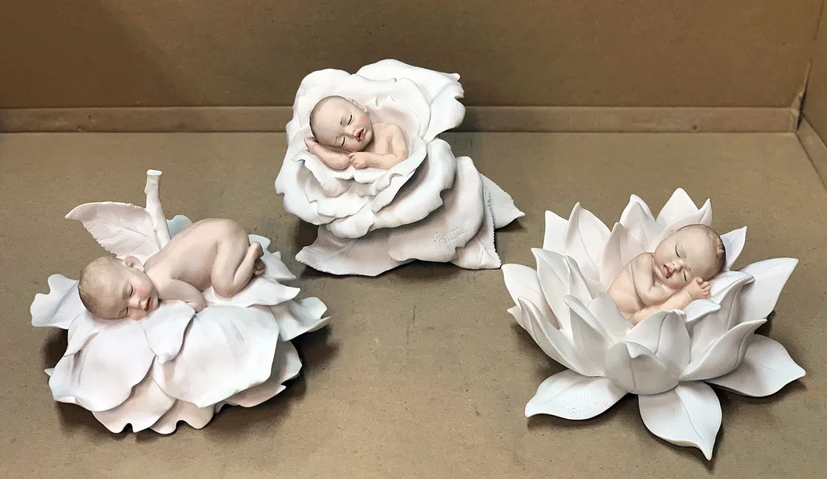 Baby and Flower Set by Giuseppe Armani — Sculpture