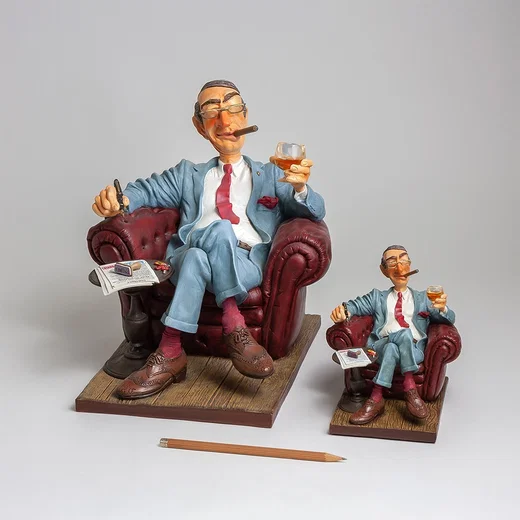 The Big Boss 1/2 scale by Guillermo Forchino