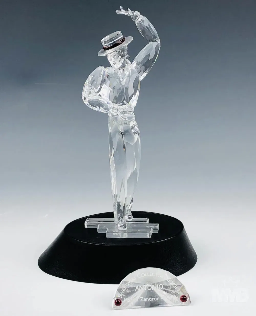 スワロフスキー マジックオブダンス アントニオ 2003年 プラーク・飾り台付き Antonio Magic of Dance 2003 by Swarovski Crystal