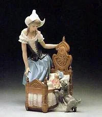 Dutch Mother 1980-83 by Lladro — Porcelain Figurine