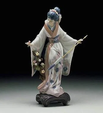 Teruko by Lladro — Porcelain Figurine